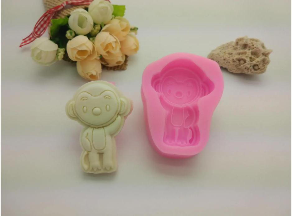 模具硅膠制品用什么才能清洗干凈 ？