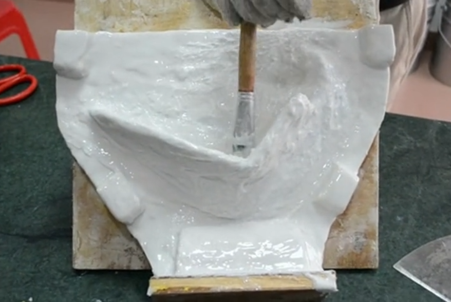 模具硅膠操作方法有幾種？